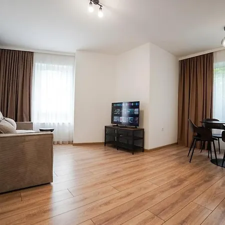 Apartamento Airport Area Three 3km Double Free Parking