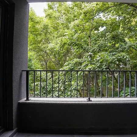 Apartamento Airport Area Three 3km Double Free Parking